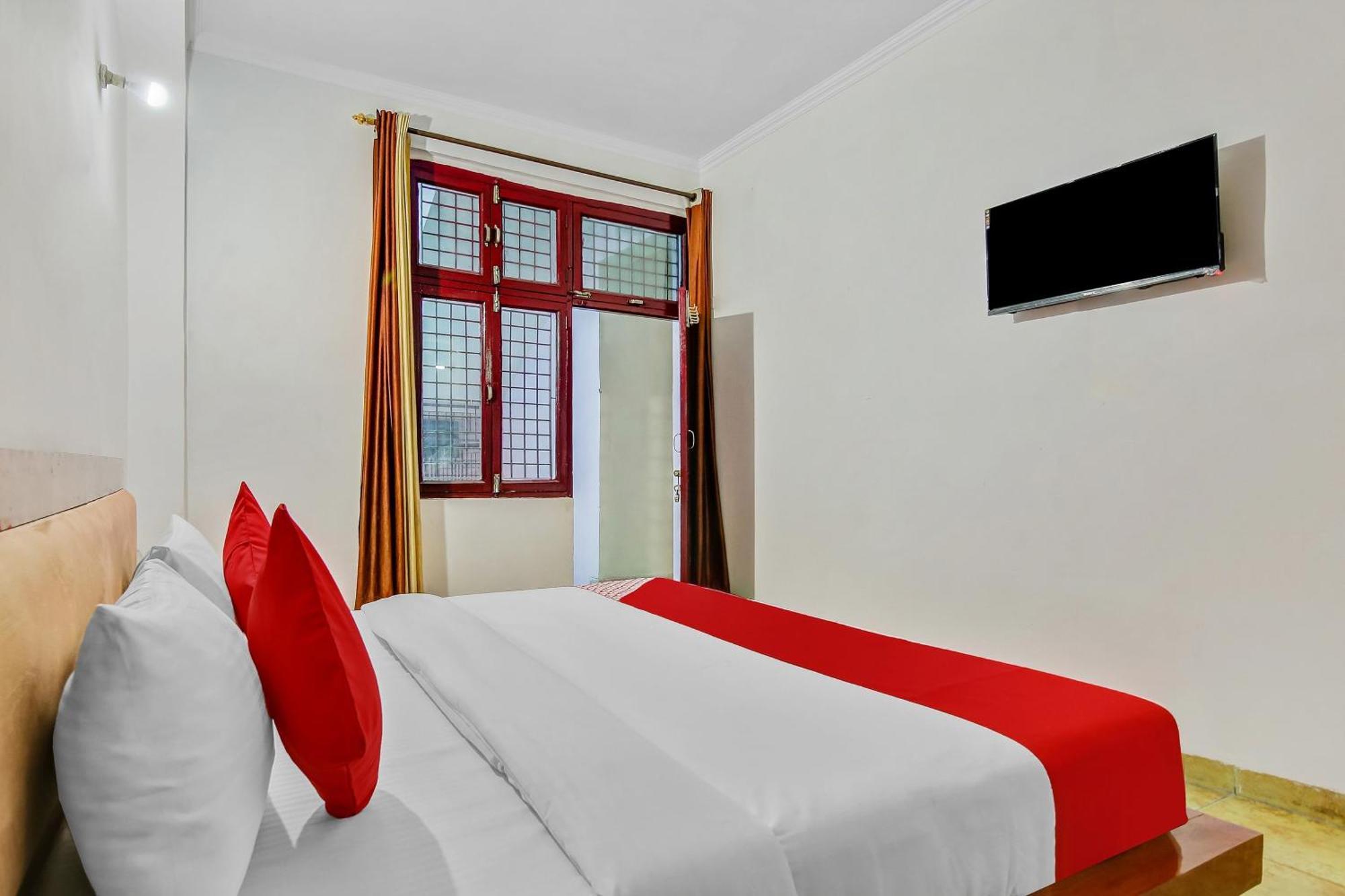 Hotel O Yash Hotel ガーズィヤーバード エクステリア 写真